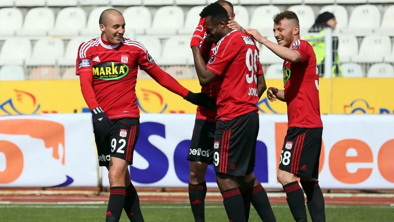 Sivasspor'da bir devrin sonu! Ziya Erdal'dan sert veda