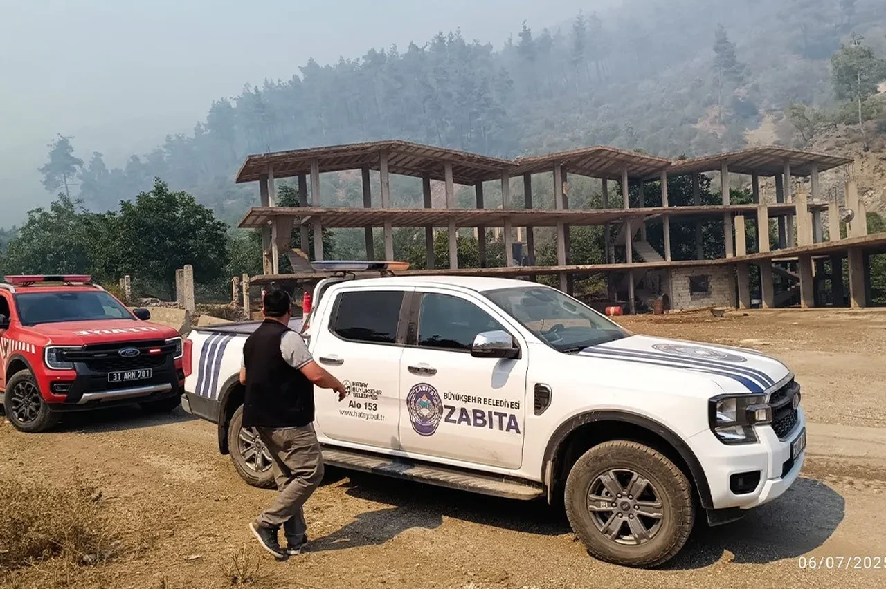 Suriye sınırında orman yangını! Ekipler teyakkuzda