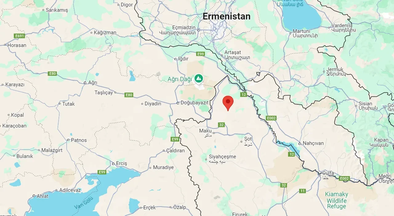 Türkiye - İran sınırında deprem oldu