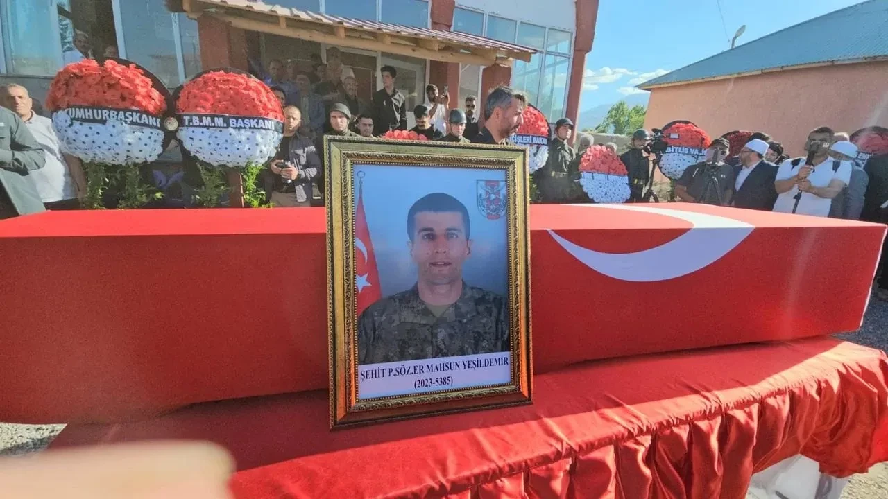 Türkiye şehitlerini ebediyete uğurladı! 12 kahraman, 12 acı hikaye