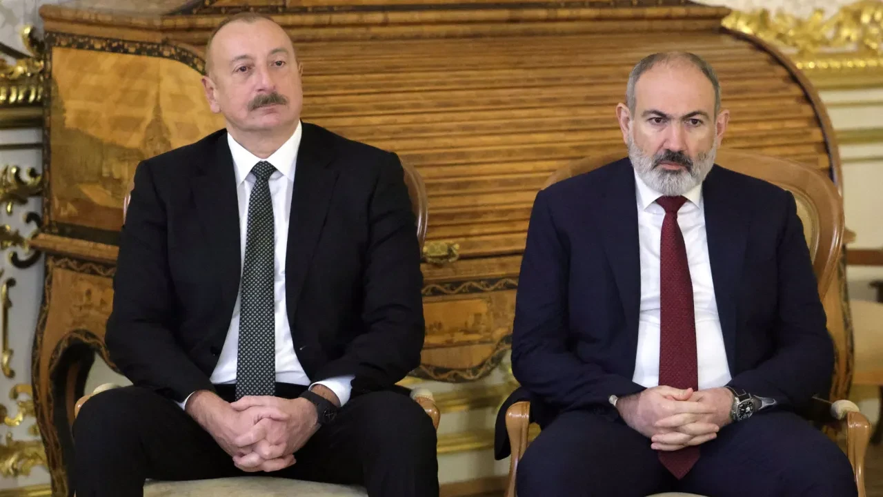 Aliyev ve Paşinyan barış için bir araya gelecek! Tarih belli oldu