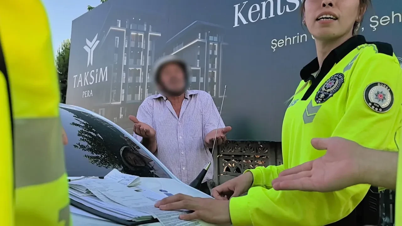 Alkollü sürücü polise böyle isyan etti! "Sanki cinayet mi işledik 5 tane kağıt imzalattın"