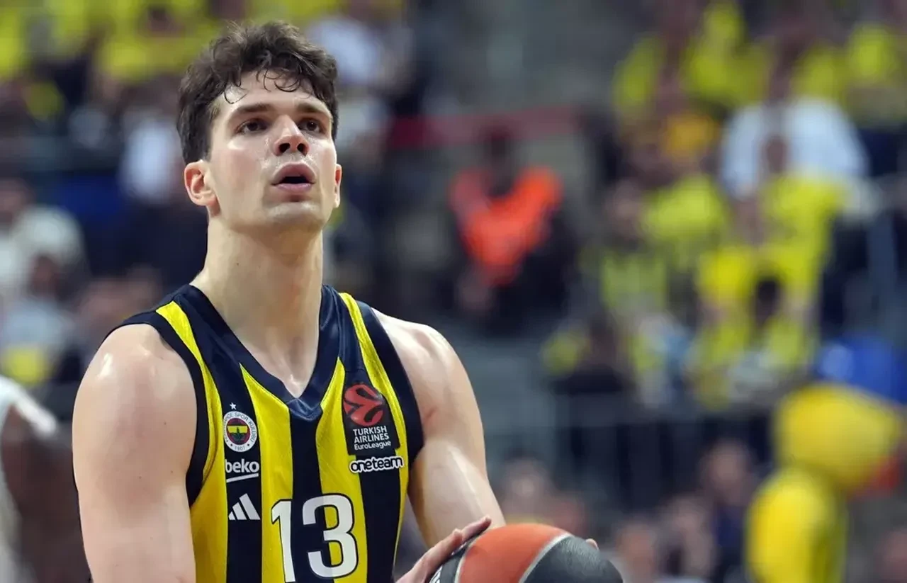 Fenerbahçe Beko'da flaş imza! NBA takımını reddetti
