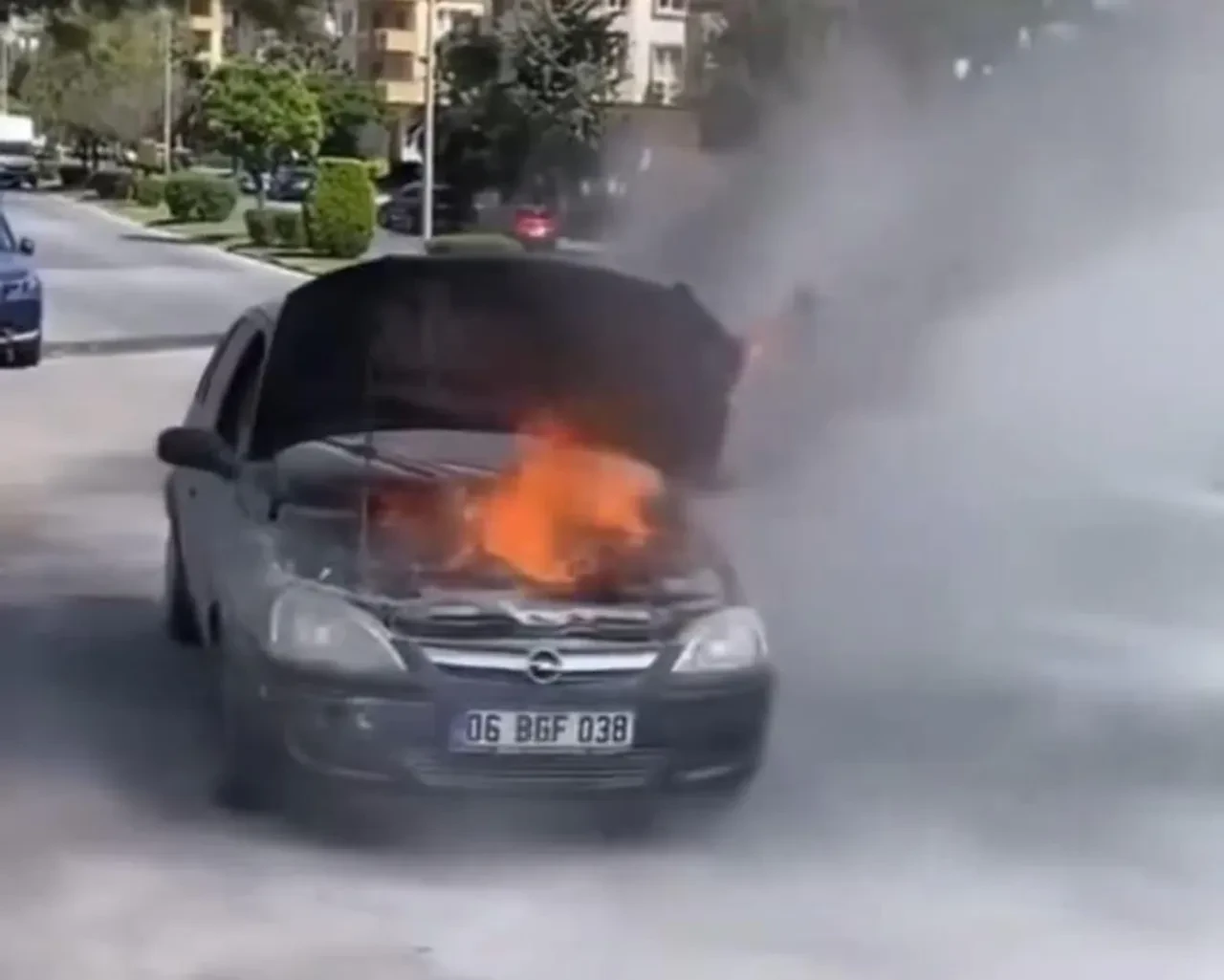 Gaziantep'te korku dolu anlar: Gözlerinin önünde alev alev yandı!