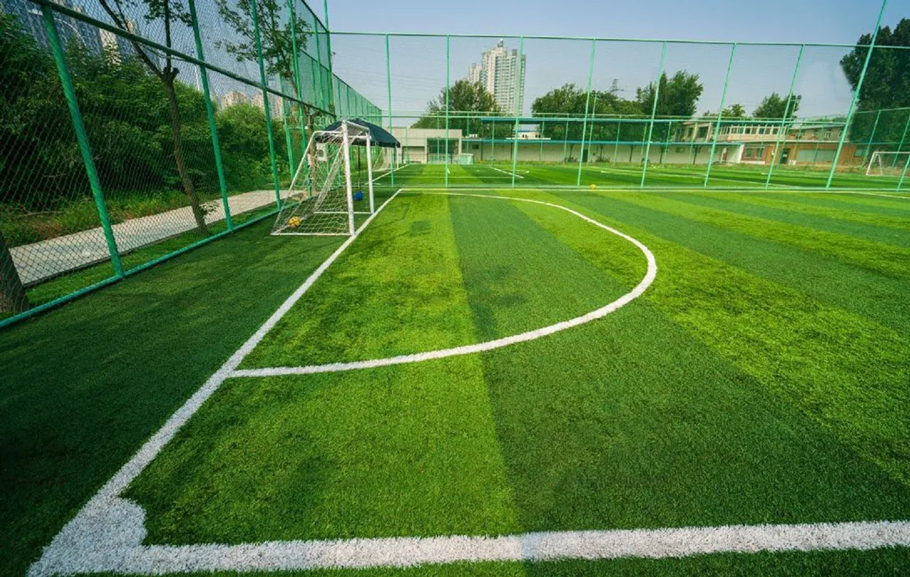 Halı sahada maç yapanlara doktor uyarısı: Canınızdan olmayın!