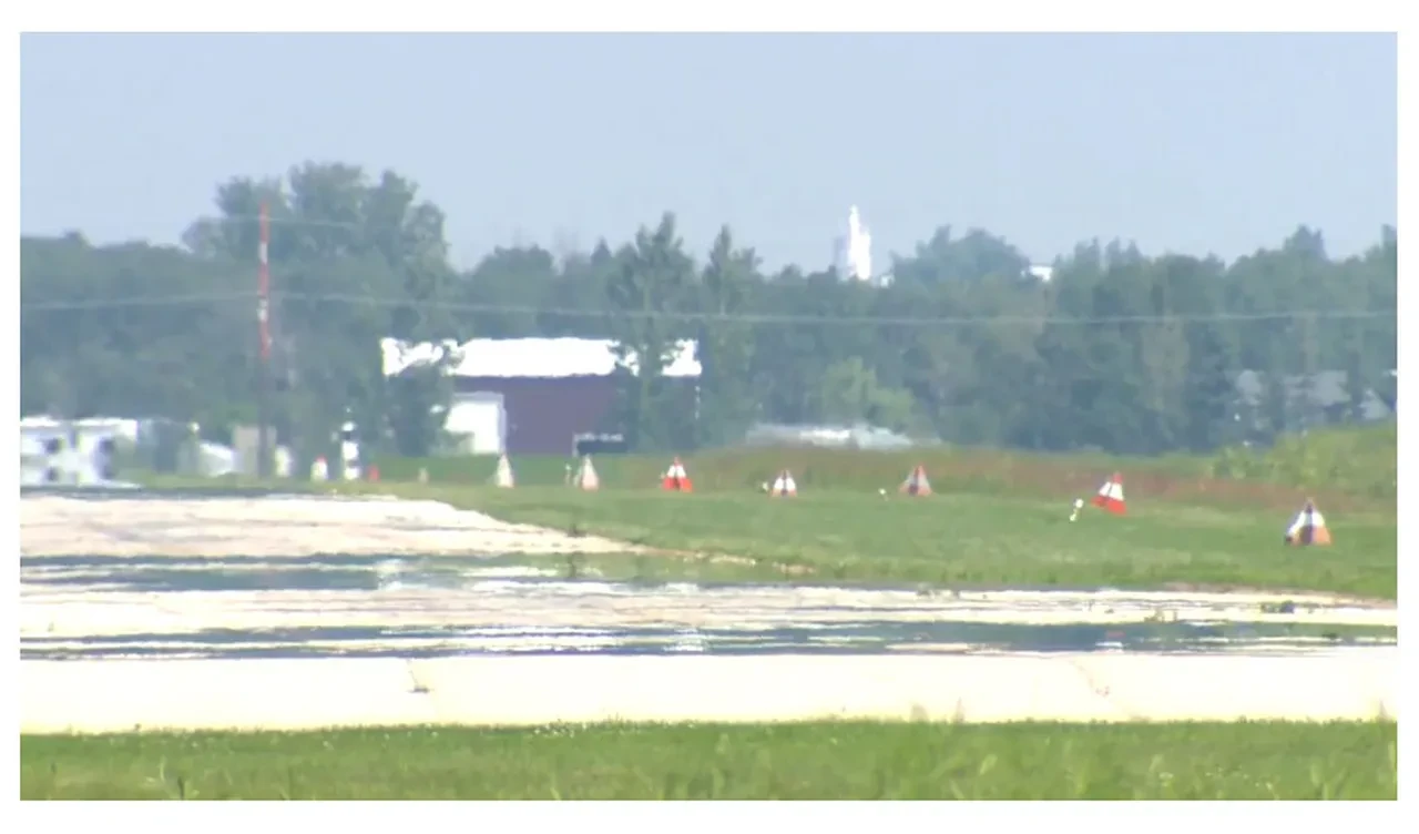 Havada korkunç kaza! İki uçak havada çarpıştı: Büyük bir patlama oldu!