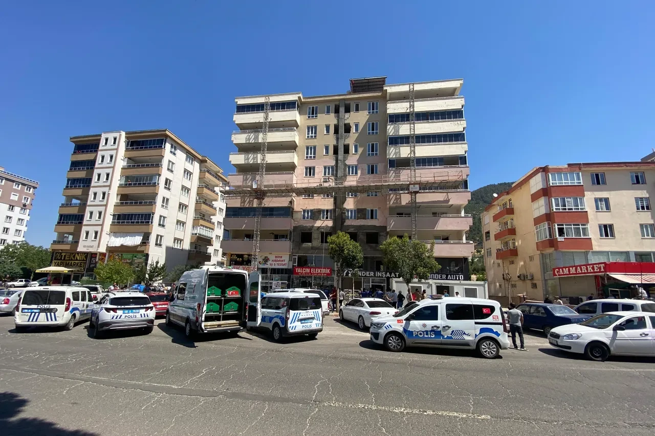 İnşaat işçilerinden talihsiz haber geldi: 2 ölü, 1 yaralı