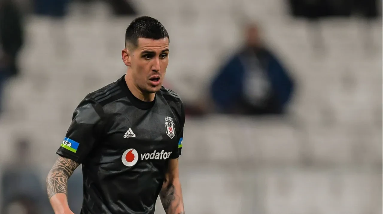 Karagümrük, Beşiktaş'ın eski stoperini transfer etti