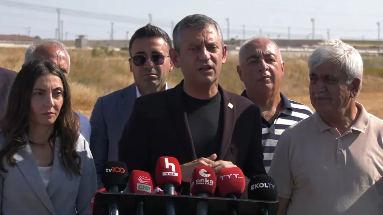 Özgür Özel'den PKK'nın silah bırakma sürecine yorum