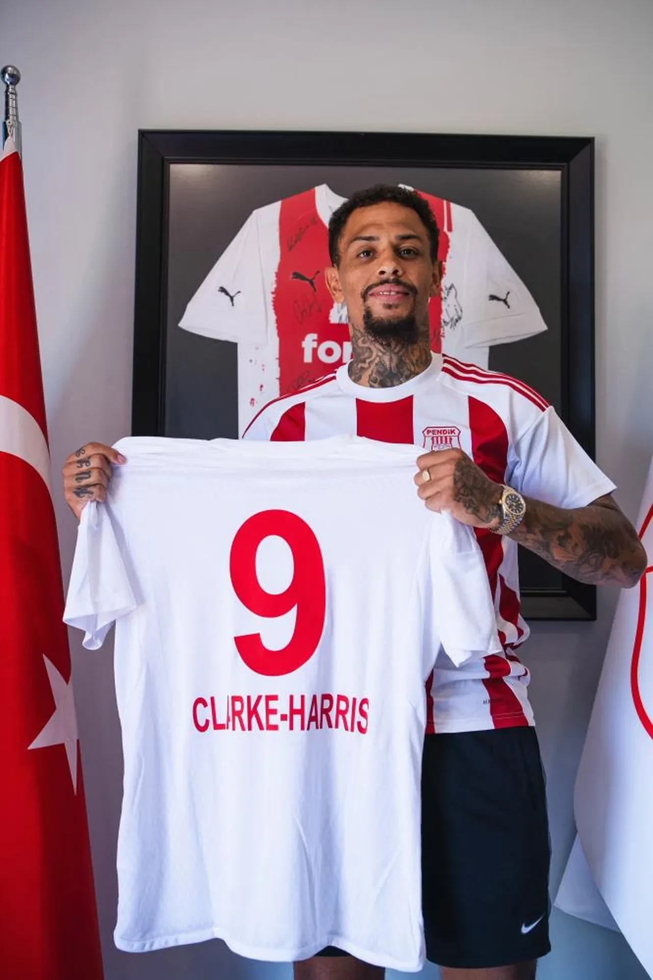 Jonson Clarke Harris Pendikspor'da!
