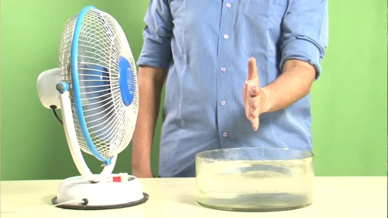 Sadece bir şişe buzla klima etkisi! 3 yöntemle vantilatörünüzü serinlik canavarına çevirin