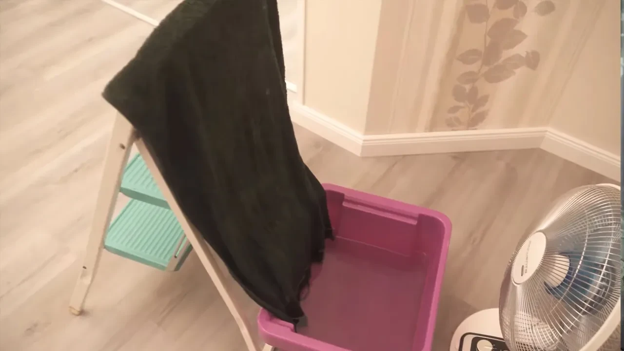 Sadece bir şişe buzla klima etkisi! 3 yöntemle vantilatörünüzü serinlik canavarına çevirin