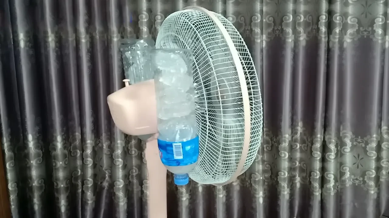 Sadece bir şişe buzla klima etkisi! 3 yöntemle vantilatörünüzü serinlik canavarına çevirin