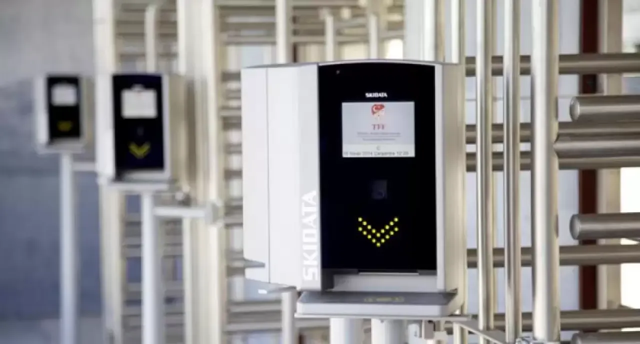 Süper Lig ve 1. Lig'de yeni dönem! TFF duyurdu: Artık kimlik kartlarıyla girilebilecek