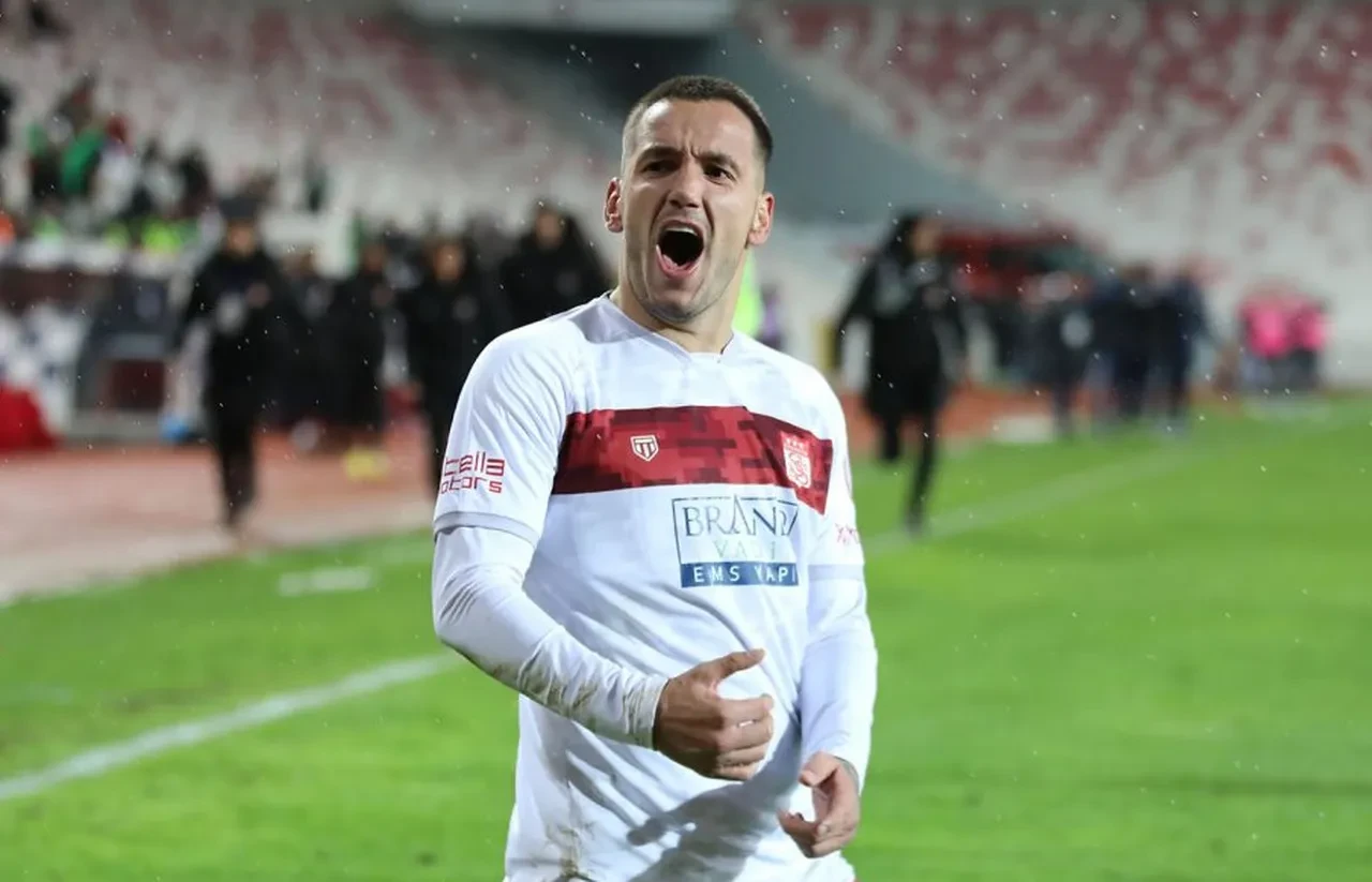 Transfer bombasını Samsunspor patlatıyor! Süper Ligi devleri de peşindeydi