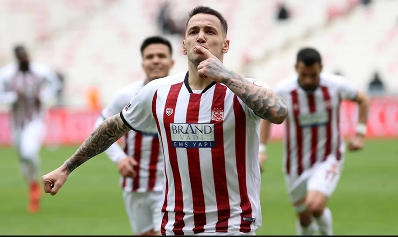 Transfer bombasını Samsunspor patlatıyor! Süper Ligi devleri de peşindeydi