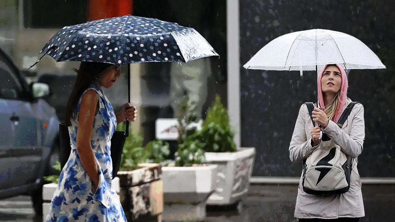 Ağustos yağmurlu başlıyor! Meteoroloji'den sağanak ve fırtına uyarısı