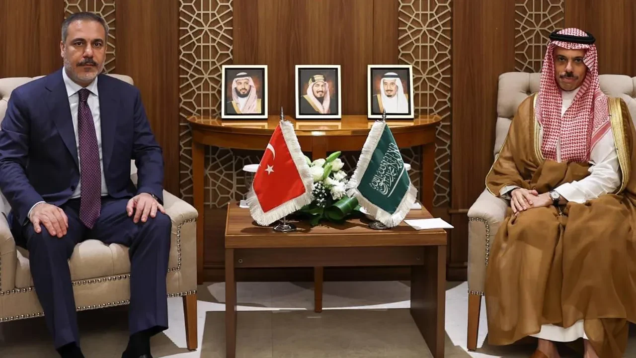 Bakan Fidan, Suudi Arabistanlı mevkidaşı ile görüştü