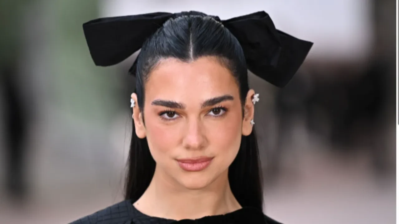 Dua Lipa, üçüncü vatandaşlığını aldı! 