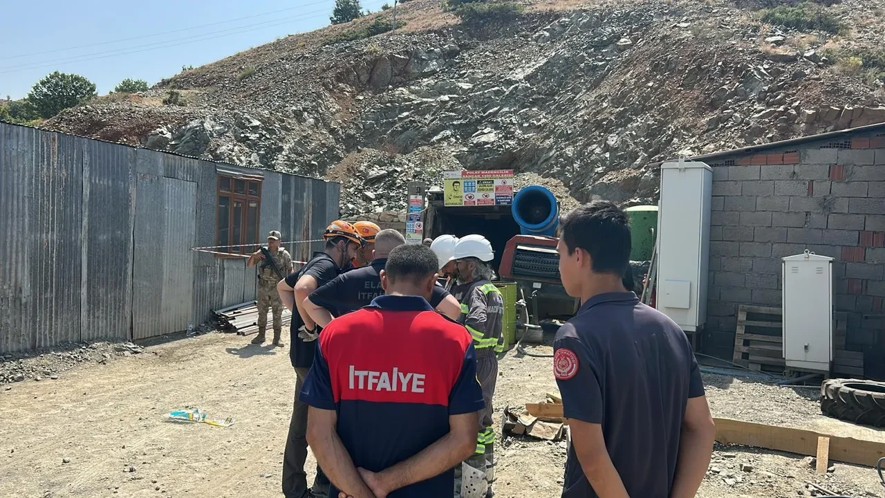 Elazığ'da maden ocağında göçük! Enkaz altında aranan işçiden acı haber geldi  
