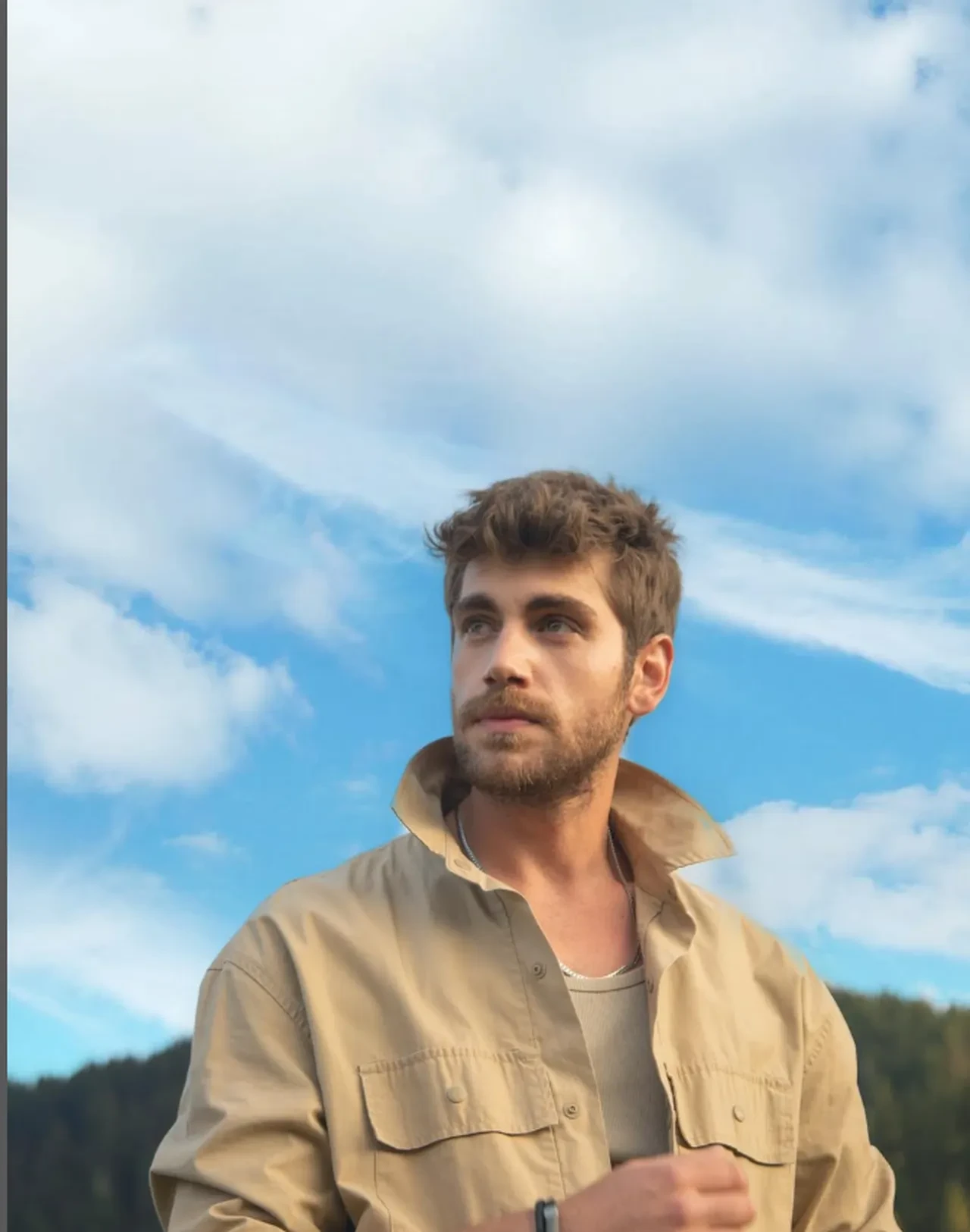 Emre Bey ile Ahsen Eroğlu partner oldu! Kadife kelepçe dizisinin kadrosu göz doldurdu 