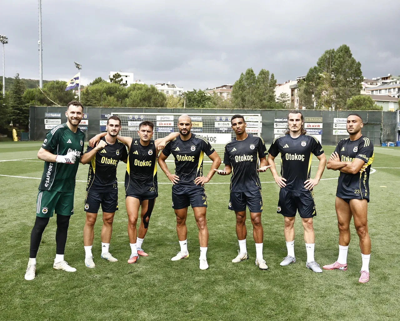 Fenerbahçe, Feyenoord maçının hazırlıklarına başladı