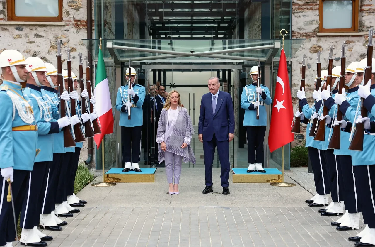 İstanbul'da kritik zirve! Cumhurbaşkanı Erdoğan'dan Meloni ve Dibeybe görüşmesinde Gazze vurgusu: Kalıcı çözümü açıkladı