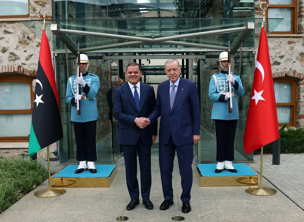 İstanbul'da kritik zirve! Cumhurbaşkanı Erdoğan'dan Meloni ve Dibeybe görüşmesinde Gazze vurgusu: Kalıcı çözümü açıkladı