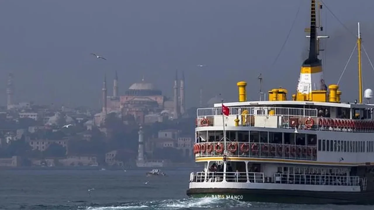 İstanbul'da deniz ulaşımına olumsuz hava engeli
