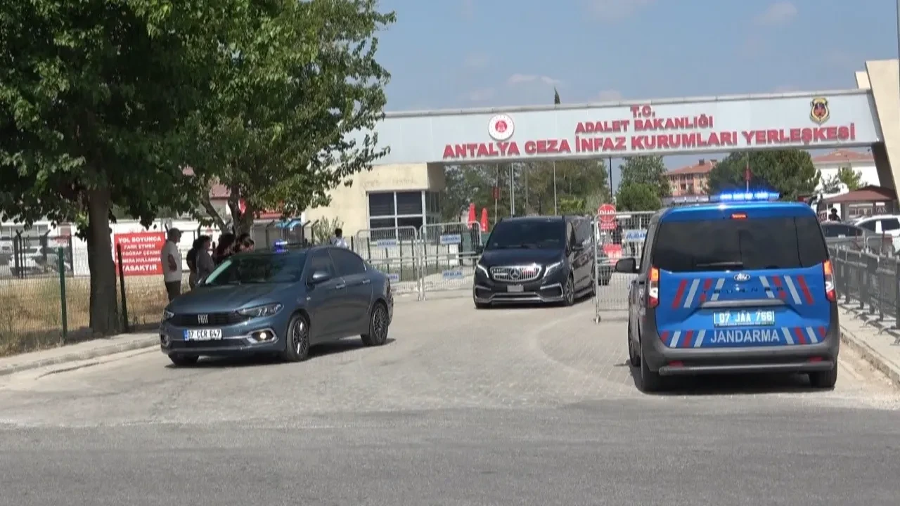 Kemal Kılıçdaroğlu, Muhittin Böcek’i ziyaret etti