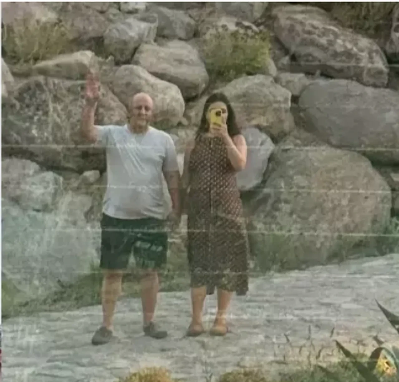 Meriç Aral'dan karnı burnunda yeni poz! Özge Özpirinçci'den ilk beğeni geldi 