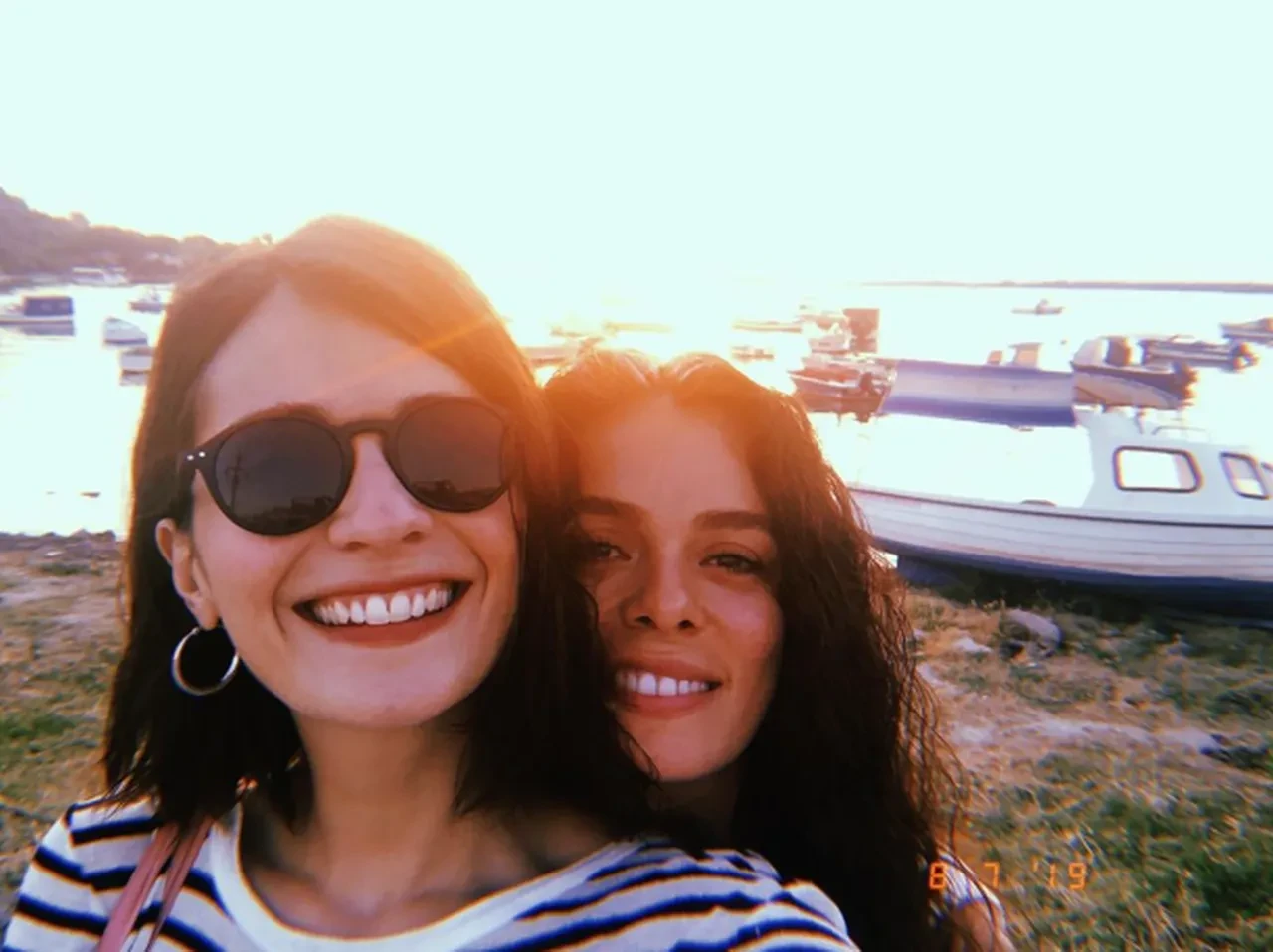 Meriç Aral'dan karnı burnunda yeni poz! Özge Özpirinçci'den ilk beğeni geldi 