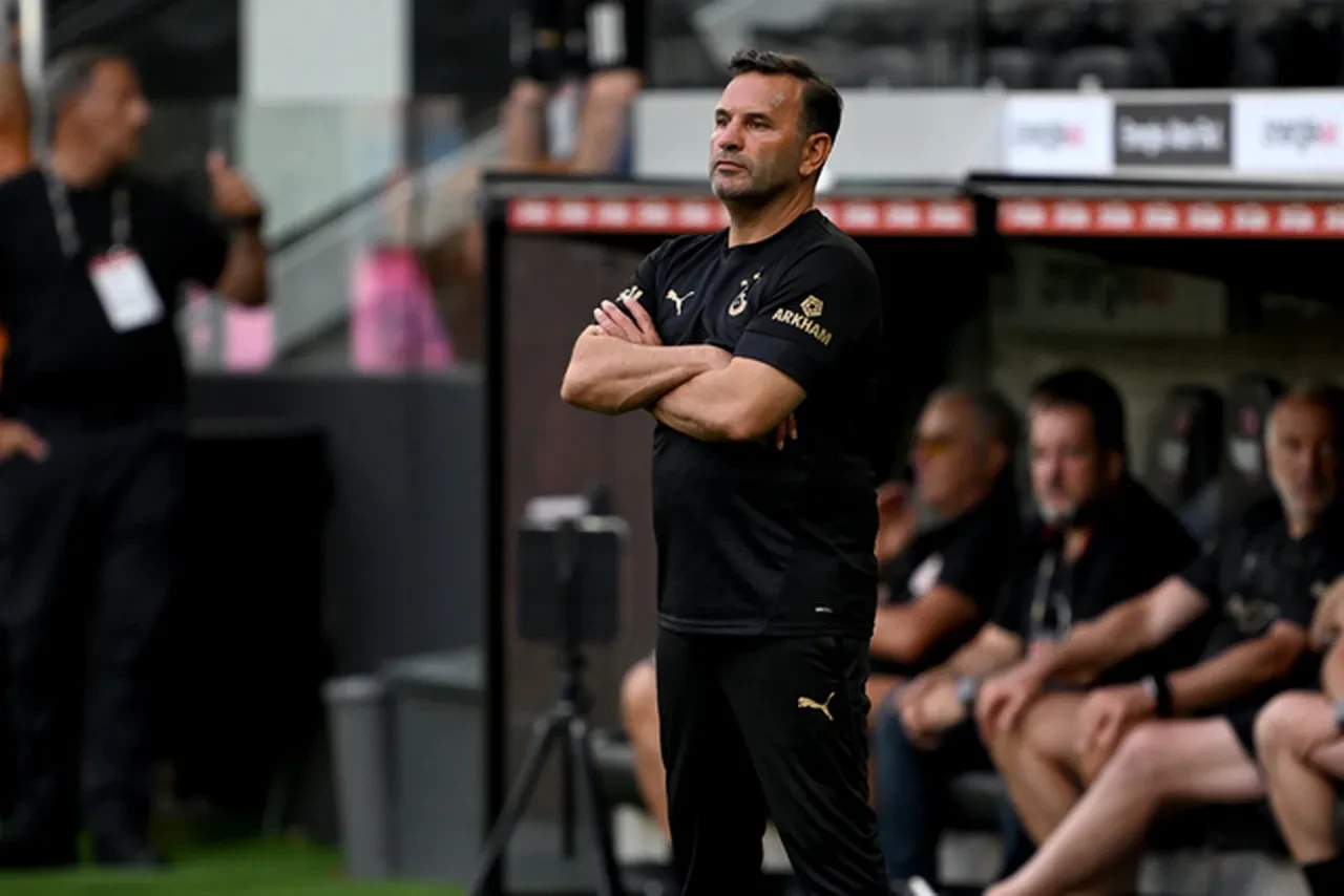Okan Buruk'tan yeni müjde! Kaleci transferi ve Osimhen açıklaması