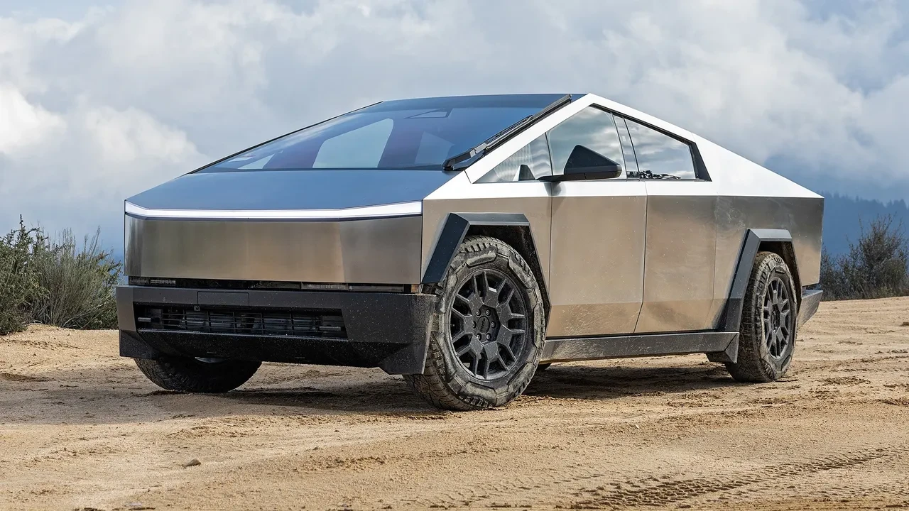 Tesla'nın ilk kurucusundan Cybertruck için olay sözler! Elon Musk ile gerilim