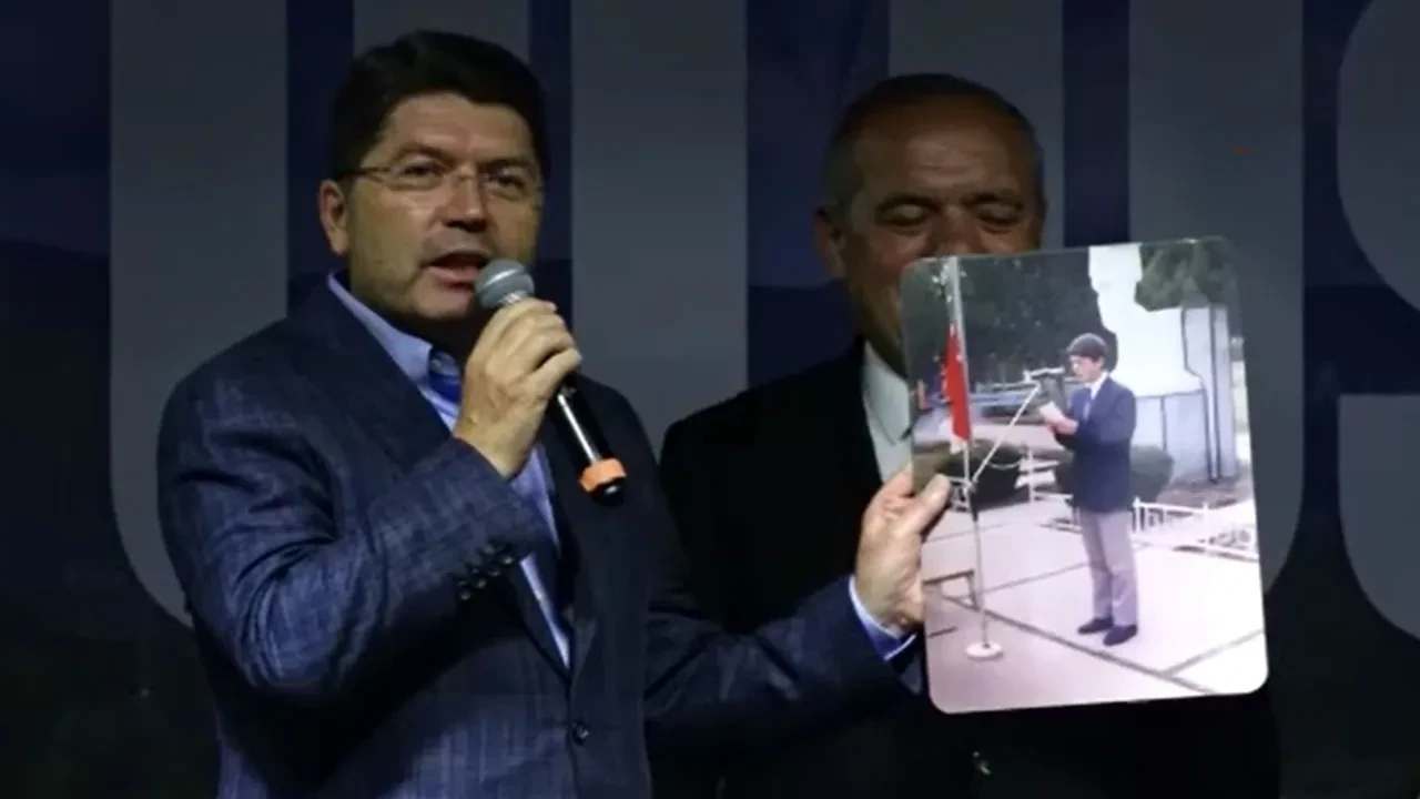 Adalet Bakanı Yılmaz Tunç'u duygulandıran hediye: Çok büyük sürpriz oldu