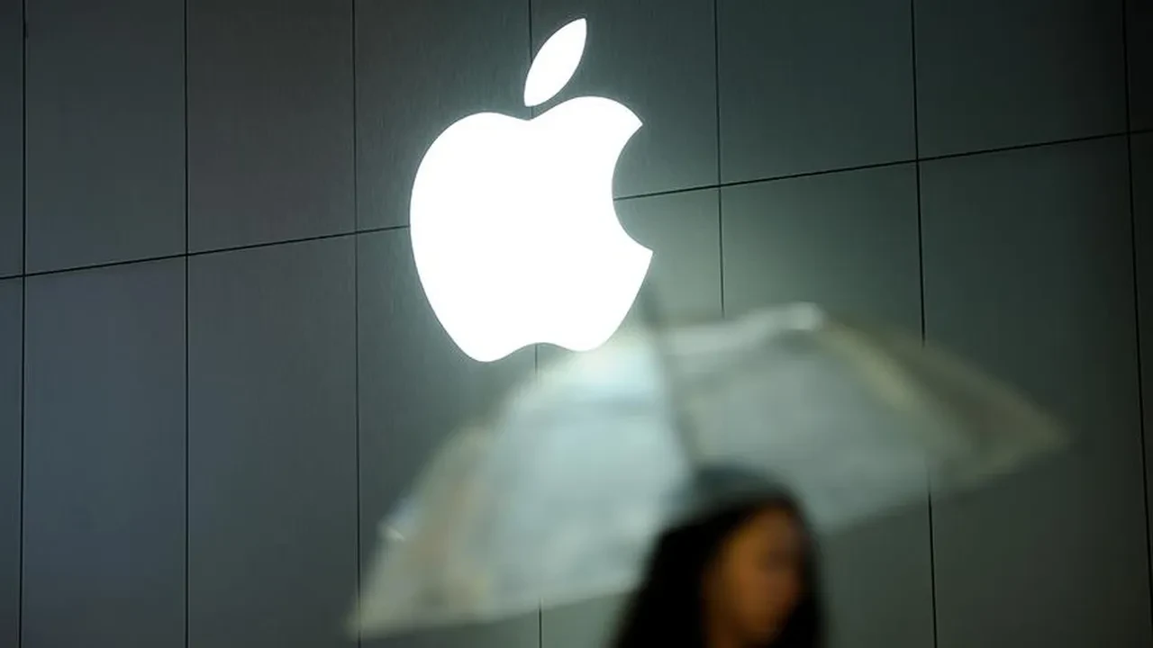 Apple 5 yıl sonra rekor kırdı! Trump görüşmesi hisseleri uçurdu
