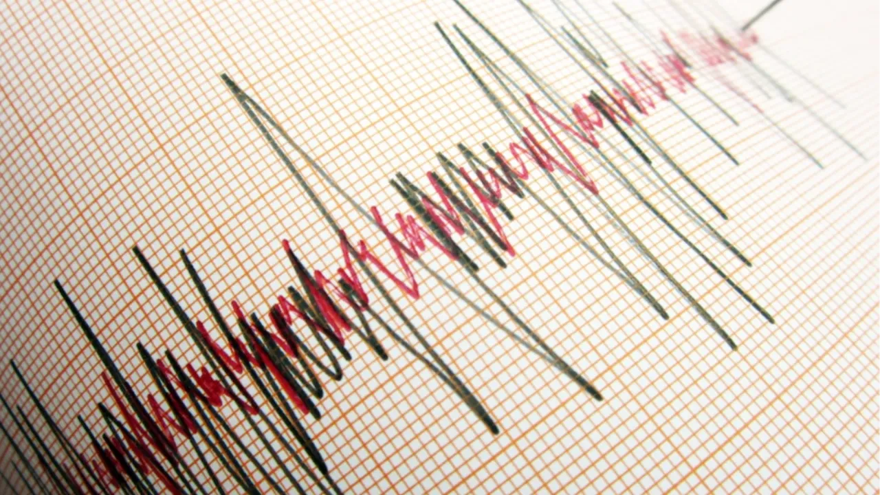 Balıkesir de kaç şiddetinde deprem oldu? Yıkım var mı?