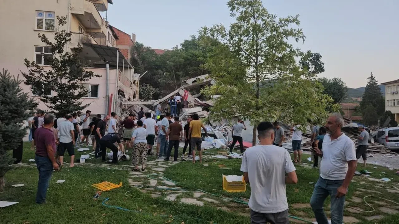 Balıkesir'de deprem: Ege ve Marmara Bölgesi illerinde böyle hissedildi!