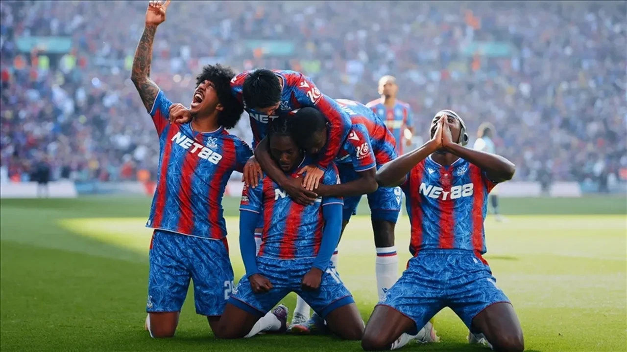 Crystal Palace Liverpool maçı canlı nereden izlenir, hangi kanalda belli oldu! Community Shield finaline saatler kaldı