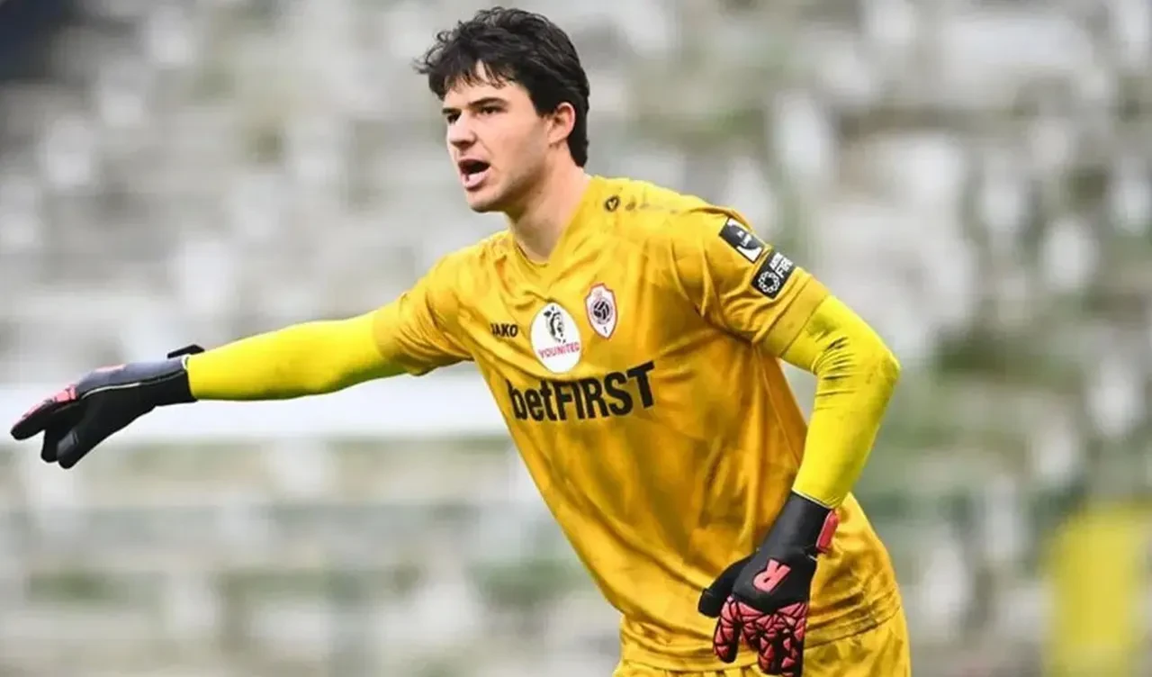 Galatasaray, Antwerp'in kapısından döndü! Bonservisi transfere engel oldu