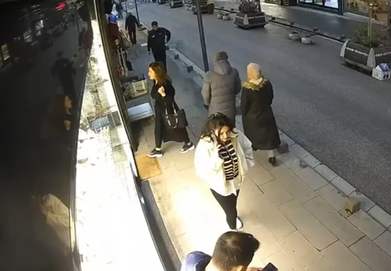 Güzellik uzmanının sahte altın oyunu! Kuyumcu kuyumcu gezdi: WhatsApp grubu her şeyi ortaya çıkardı