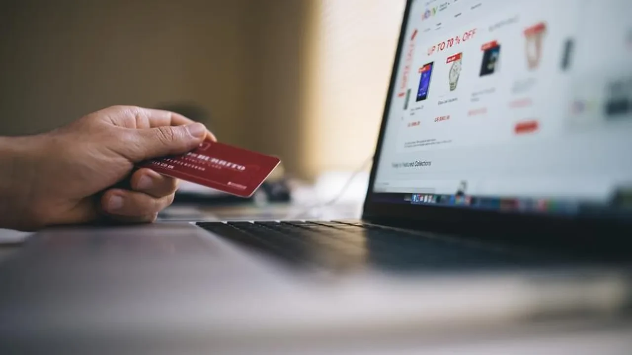 İnternet üzerinden alışveriş yapanlar dikkat! Tazminat alabilirsiniz