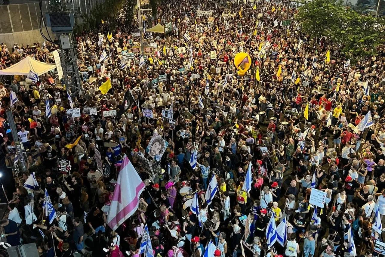 İsrail'de halk Netanyahu'ya karşı sokağa indi: Gazze'de katliam dursun diye genel grev çağrısı