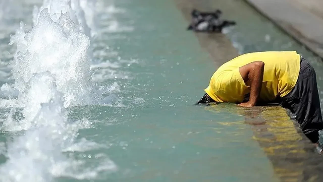 Kavurucu sıcaklar geri dönüyor! Uzman isim gün vererek uyardı: 'Dışarı çıkmayın'