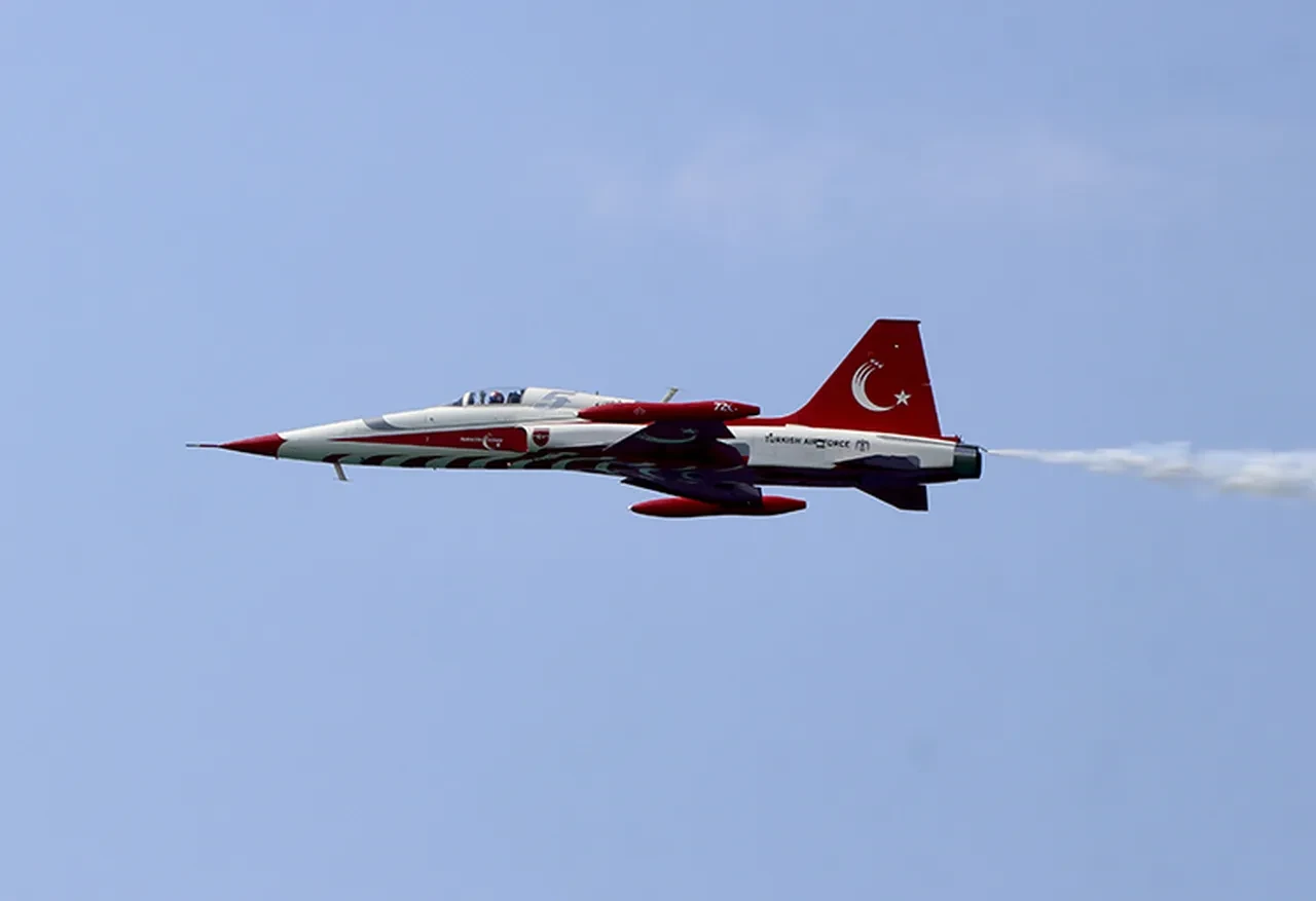 Trabzon uçak gösterisi saat kaçta, nerede? Türk Yıldızları gösteri uçuşu gerçekleştirecek