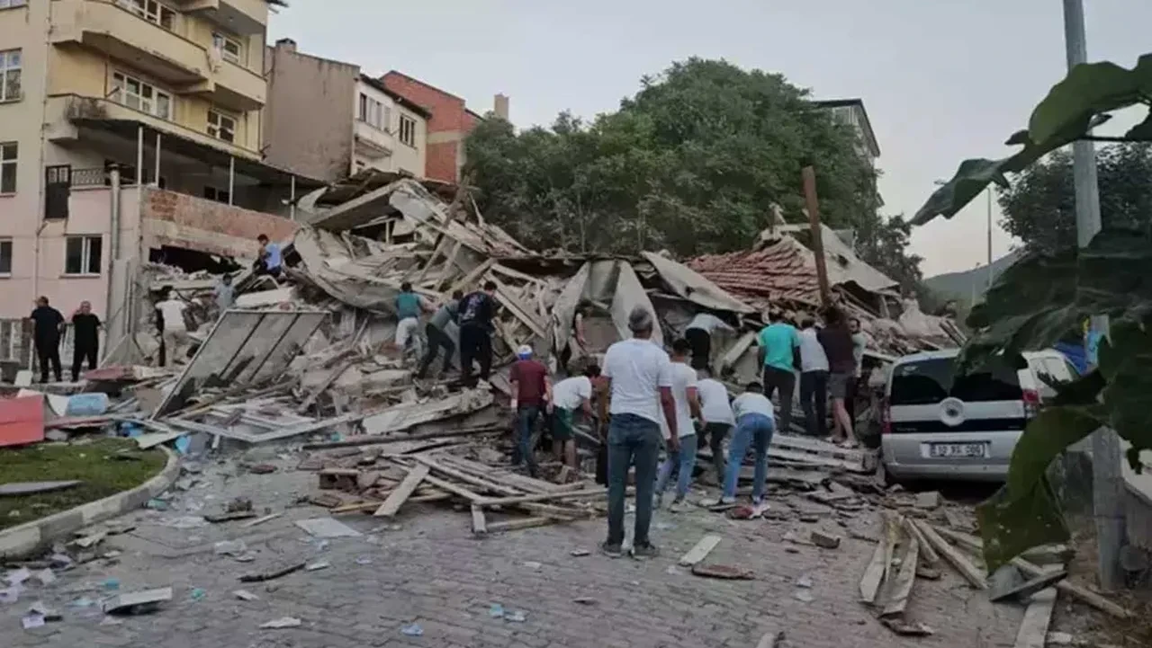 Balıkesir’de kaç artçı deprem oldu? Sındırgı sallanmaya devam ediyor