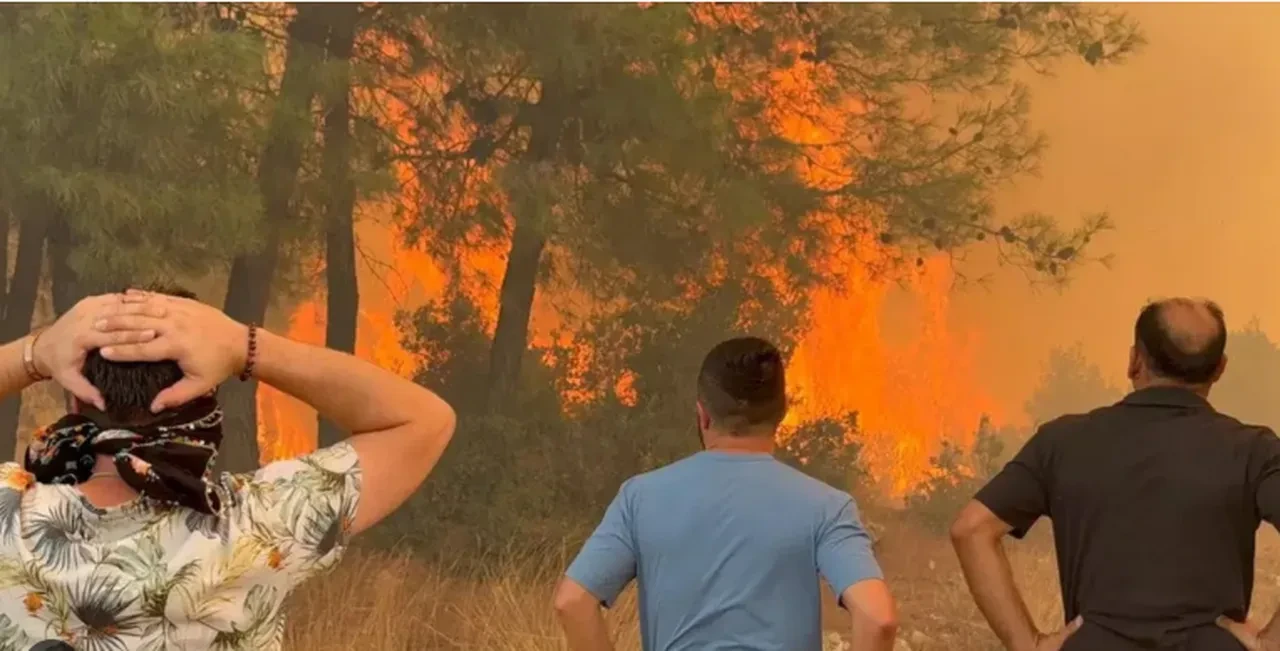 Bülent Ersoy hangi meslektaşını hedef aldı? "Öyle ağız oynatarak halkı kandıramazsınız"