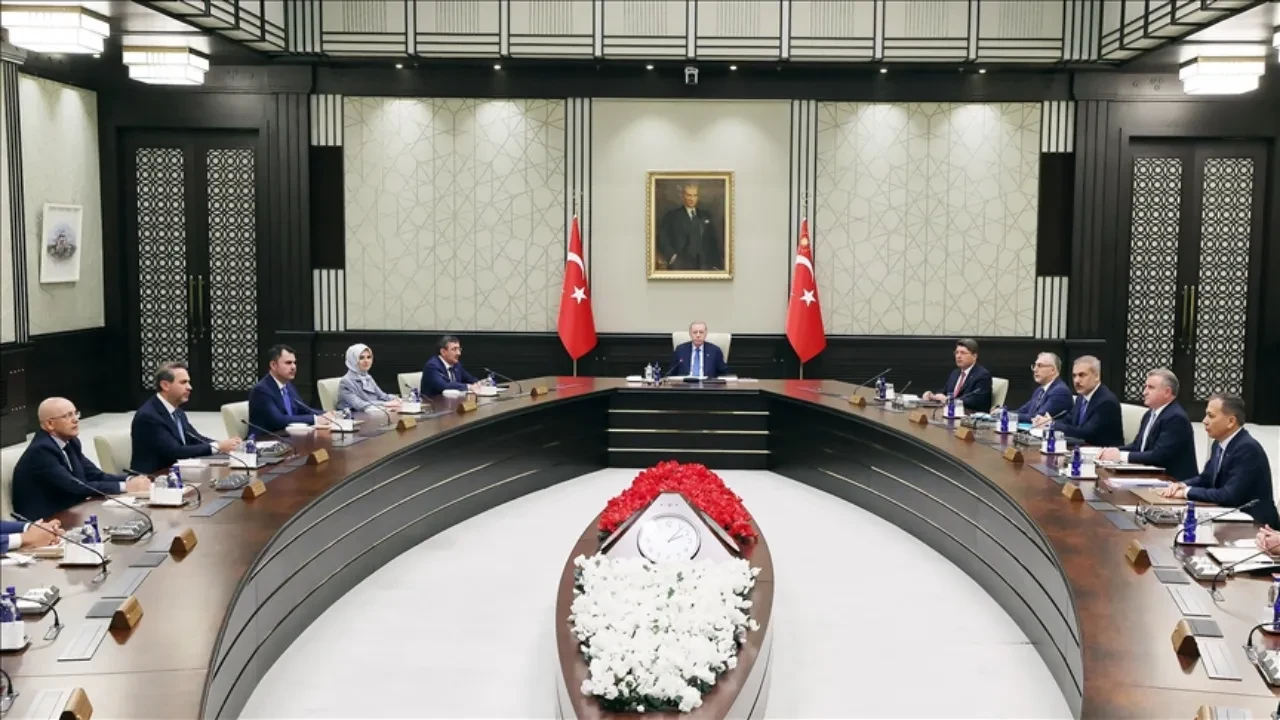 Cumhurbaşkanlığı Kabinesi kritik gündemlerle toplanıyor: İşte masadaki kritik konular