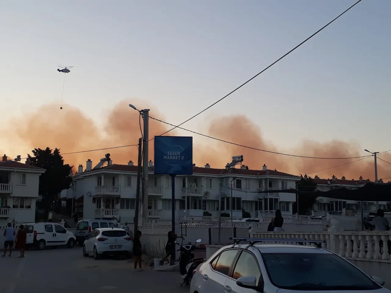 Enez'de orman yangını bir anda büyüdü: Yazlık evler boşaltılıyor