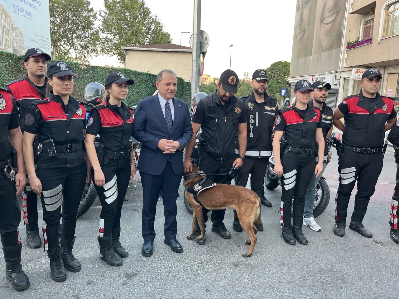 Fatih'te 'dar alan' uygulaması: İstanbul Emniyet Müdürü de sahada